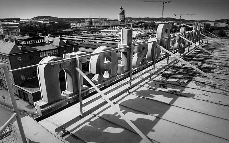 mitt i tidningarna förvärvas